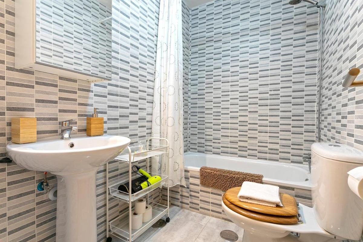 -Malagasunapts- Central Freeparking Rooftoppool المظهر الخارجي الصورة