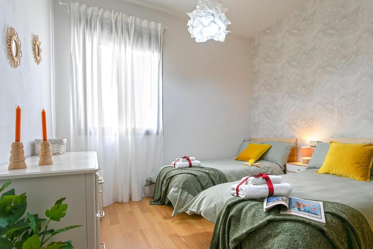 -Malagasunapts- Central Freeparking Rooftoppool المظهر الخارجي الصورة